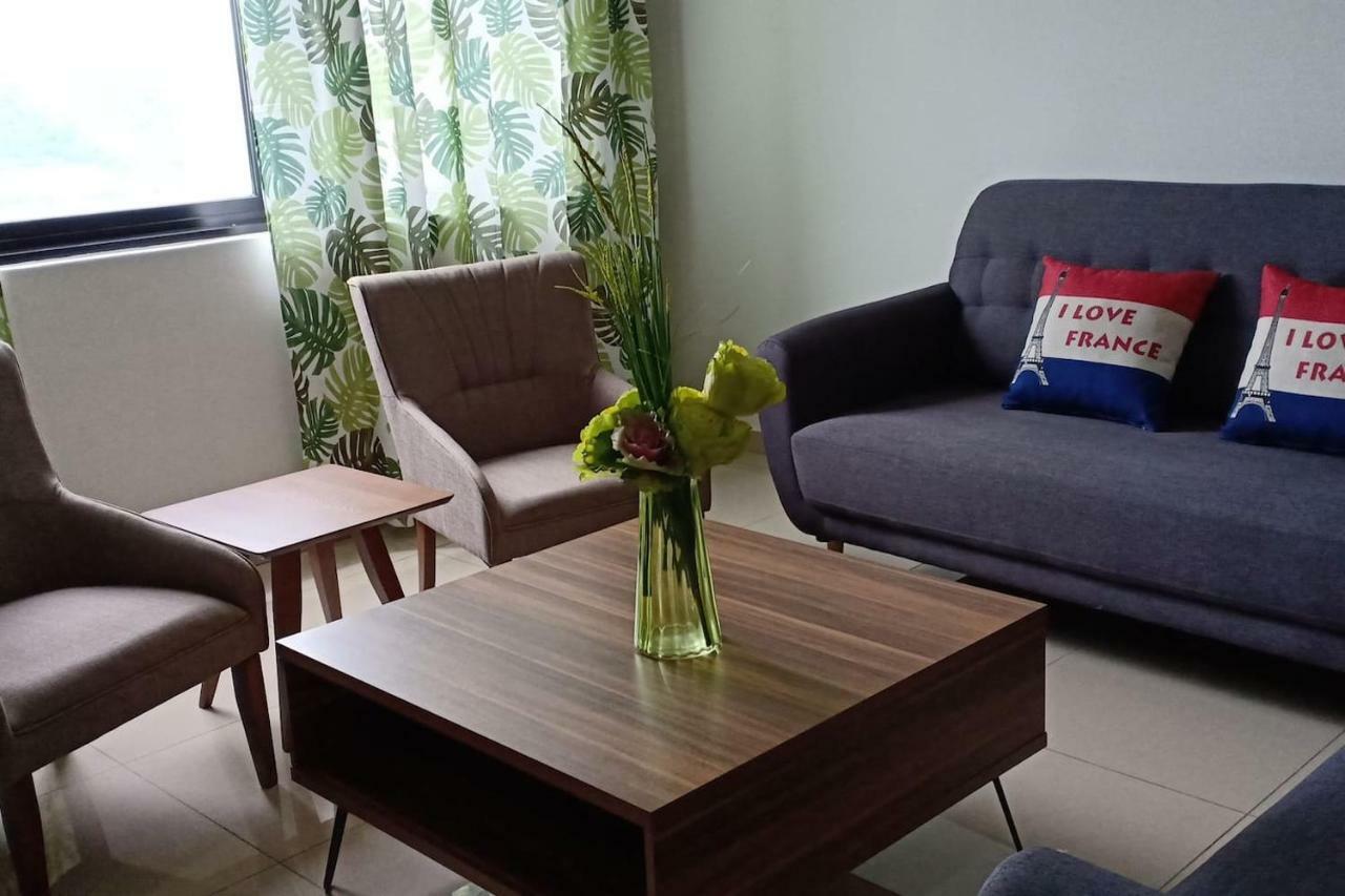 Manee Home Kota Damansara Kuala Selangor Buitenkant foto